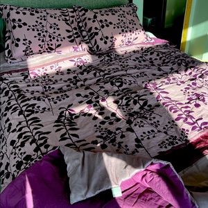 Bella’s comforter and pillow shams from Twilight movie.